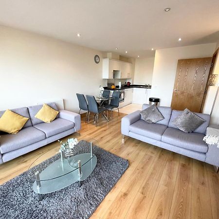 Blue Sky Apartments@Guildford Town Centre Esterno foto