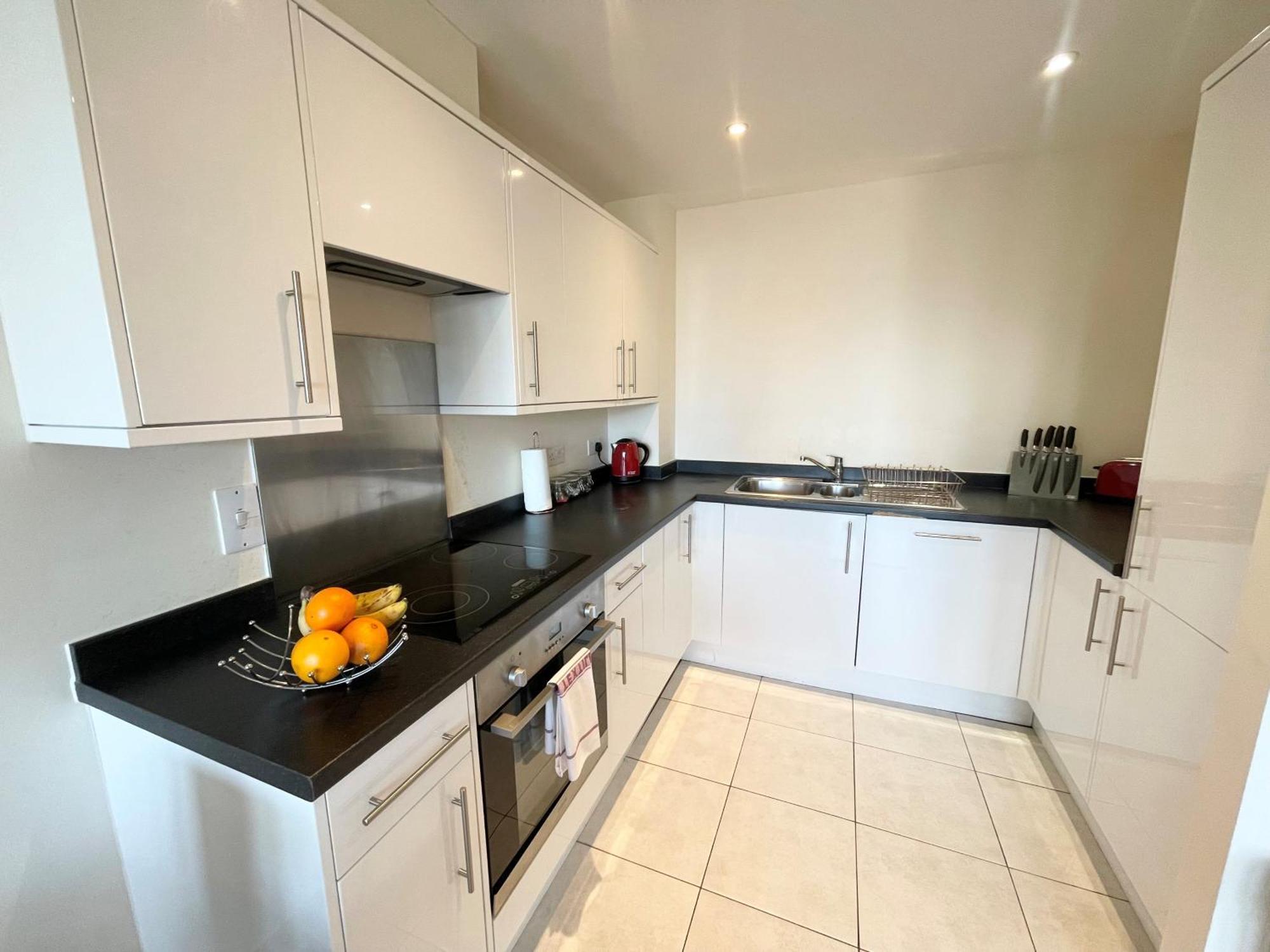 Blue Sky Apartments@Guildford Town Centre Esterno foto