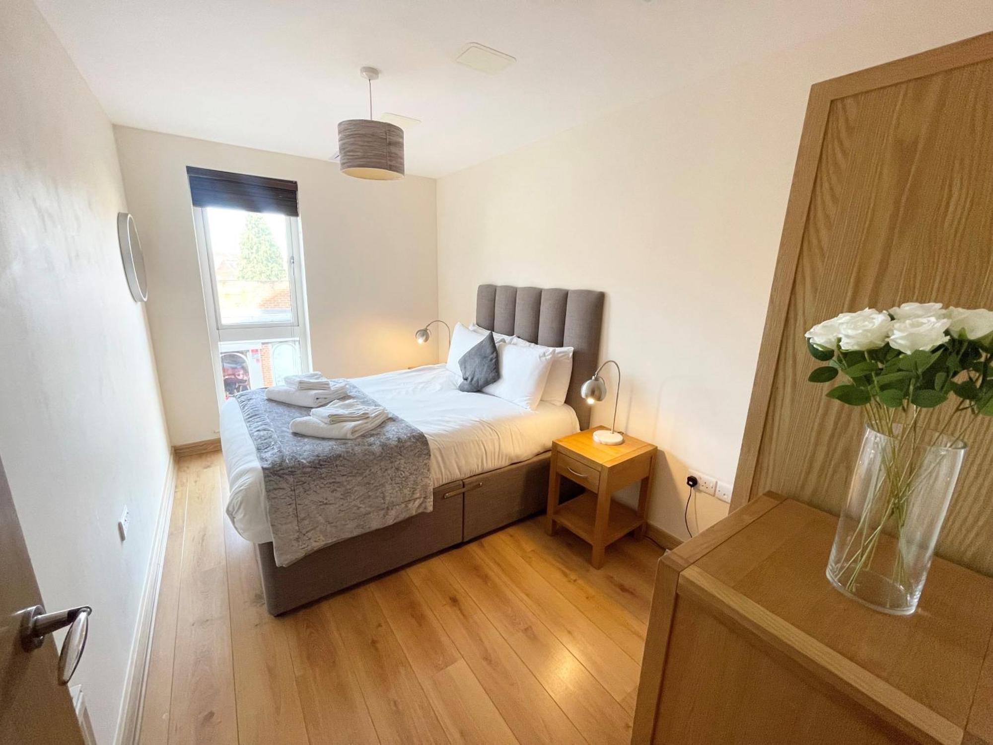 Blue Sky Apartments@Guildford Town Centre Esterno foto