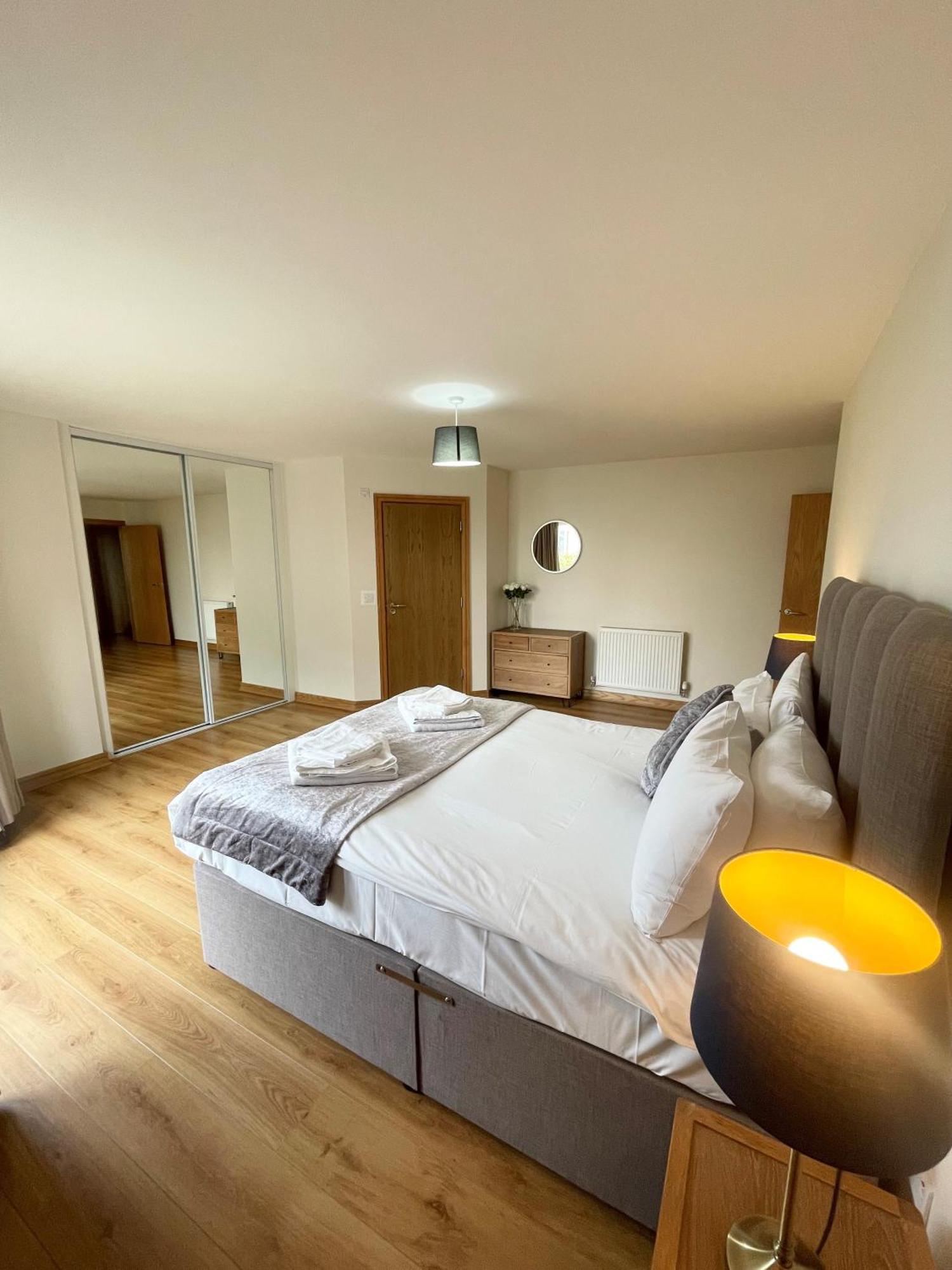 Blue Sky Apartments@Guildford Town Centre Esterno foto