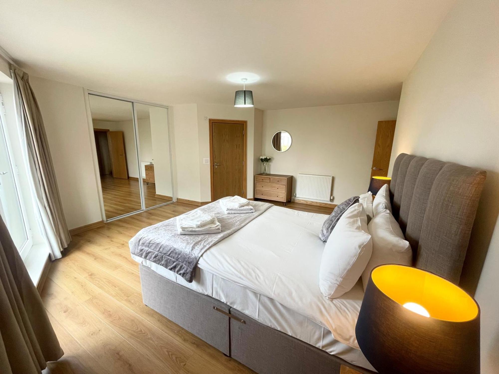 Blue Sky Apartments@Guildford Town Centre Esterno foto