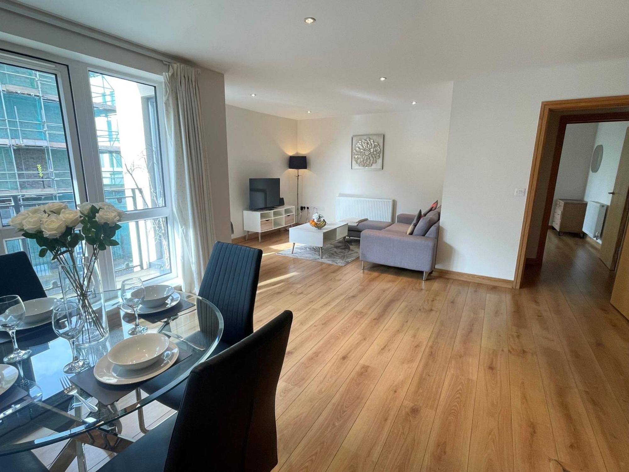 Blue Sky Apartments@Guildford Town Centre Esterno foto