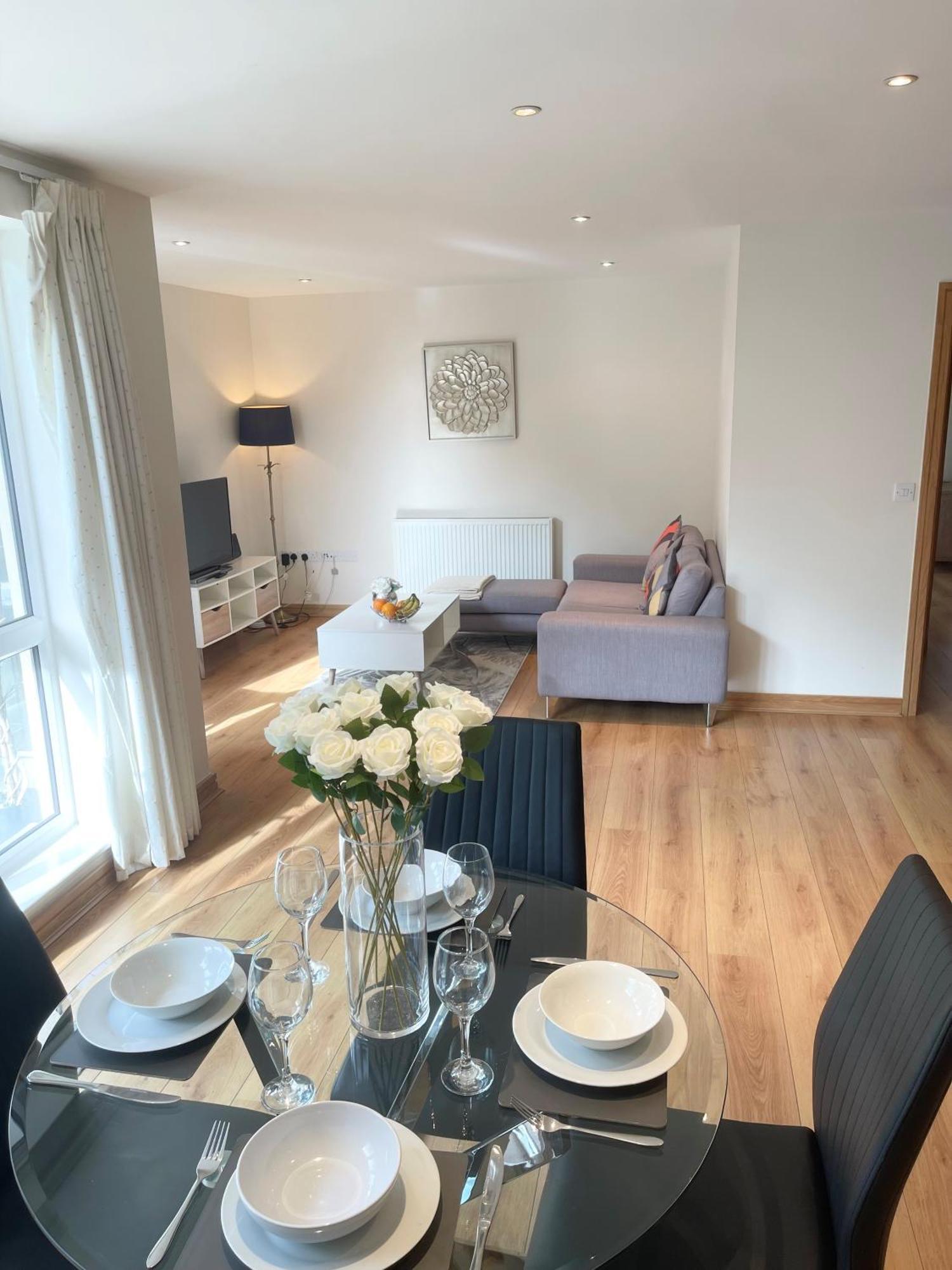 Blue Sky Apartments@Guildford Town Centre Esterno foto